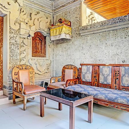 Отель Oyo Collection O 91125 Puri Dewa Bharata Джимбаран Экстерьер фото